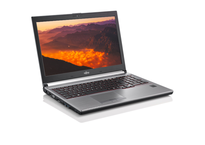 Fujitsu Celsius H760 Core i7 6820HQ (6-gen.) 2,7 GHz / 8 GB / 960 SSD / 15,6'' FullHD / Win 10 Pro + Nvidia Quadro M1000M (BEZ BATERII)